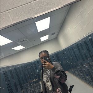 Meet your Posher, Monroe